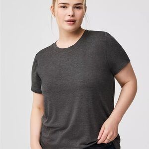 Torrid SIZE 6 super soft crew tee